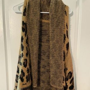 Leopard sleeveless cardigan